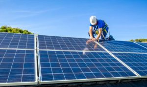 Installation et mise en production des panneaux solaires photovoltaïques à Grand-Charmont